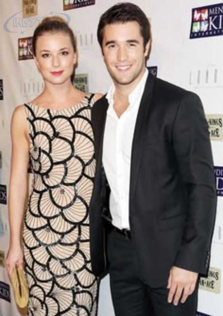 emily-vancamp-and-josh-bowman